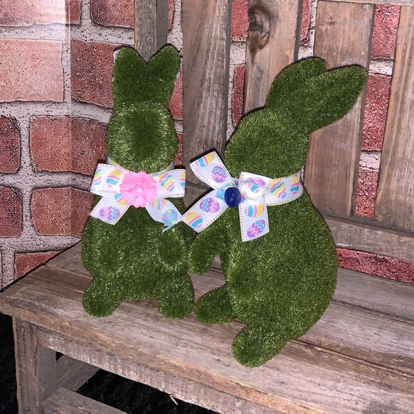 Moss Bunnies tiered tray spring Easter farmhouse decor - Picture 3 of 6